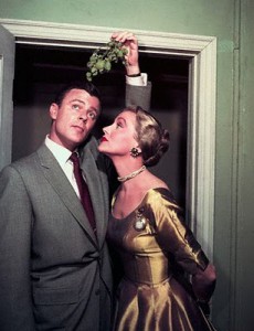 mistletoe-kiss-1